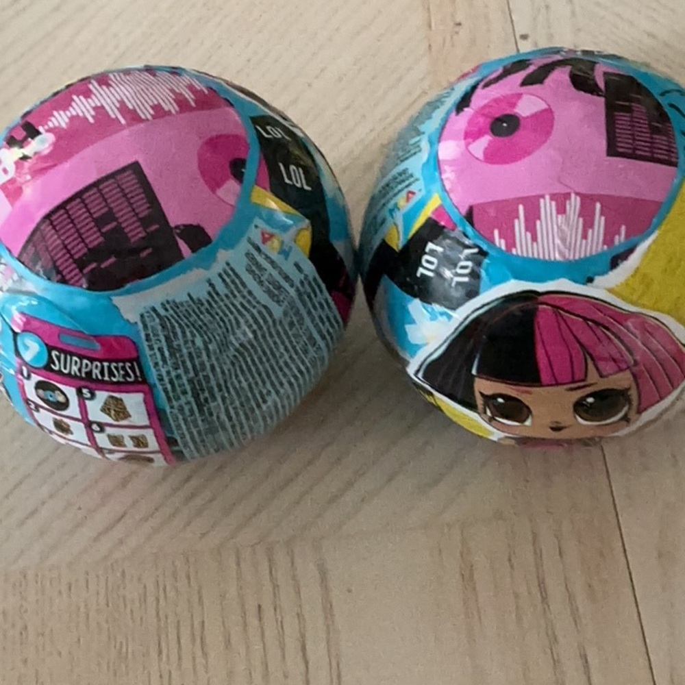 L.O.L. Surprise! Doll Music Remix  Capsules Set of 2